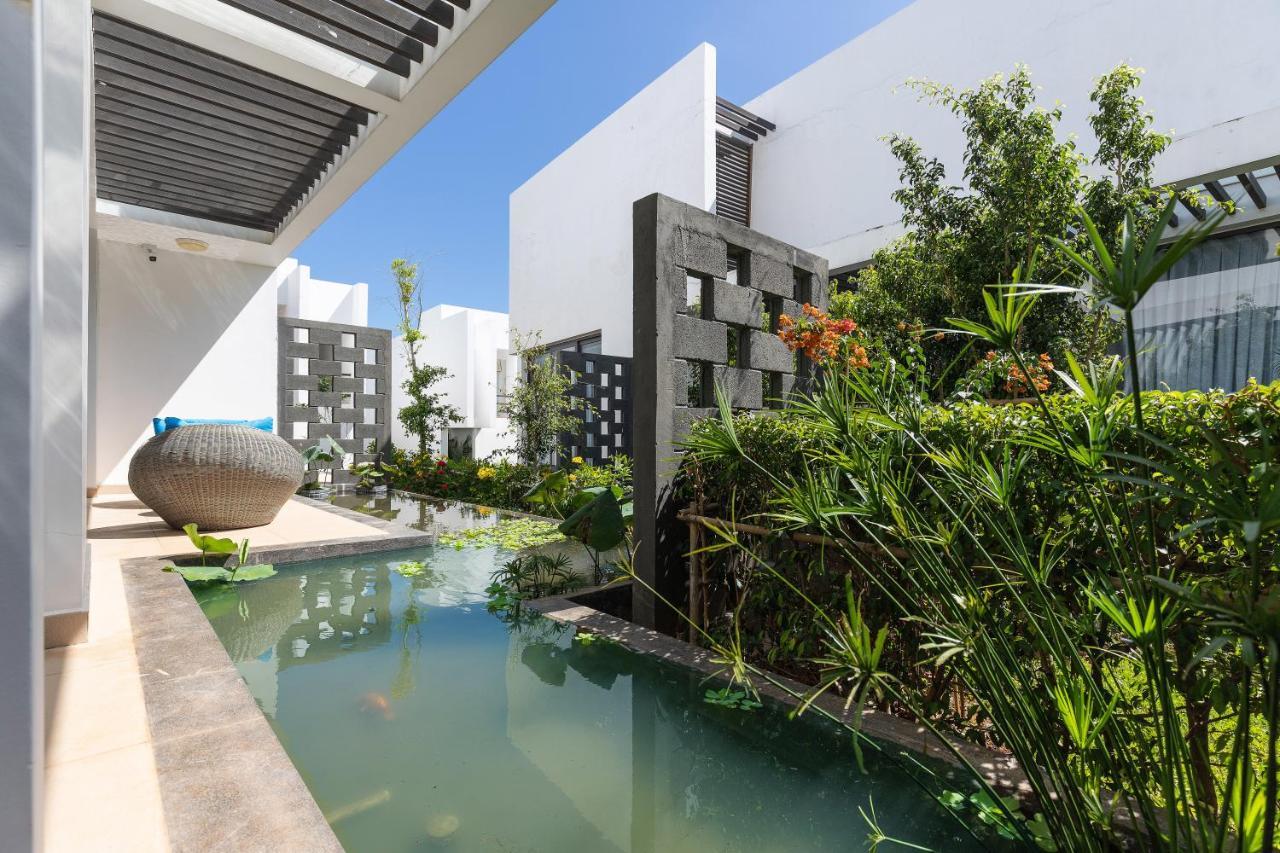 Okinawa Villas And Beach Club - Oceanami Resort Long Hai Exterior foto
