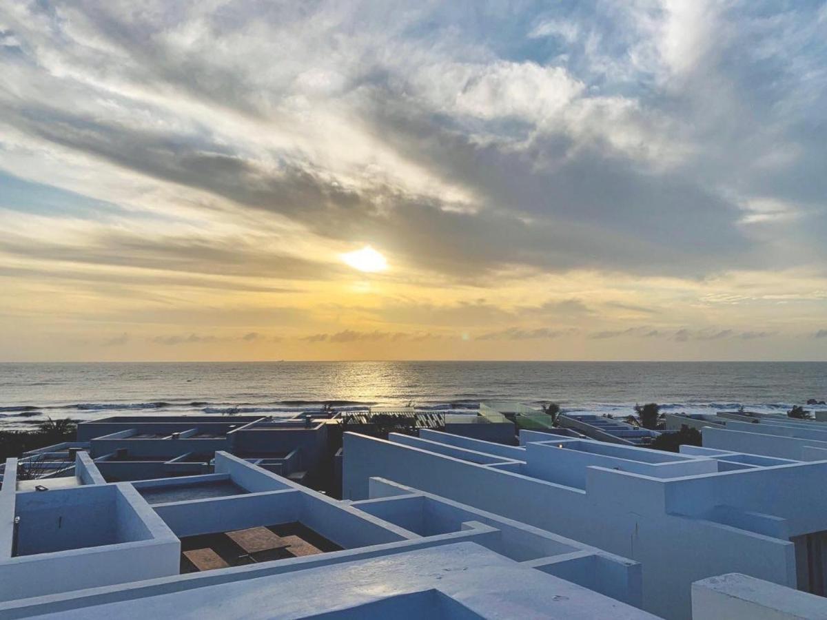 Okinawa Villas And Beach Club - Oceanami Resort Long Hai Exterior foto